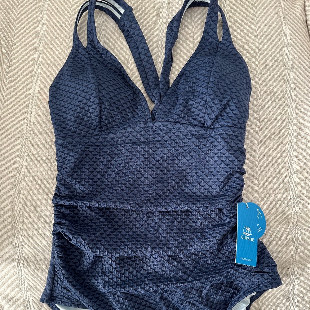 CUPSHE Keep Dreaming Tummy Control Swimsuit